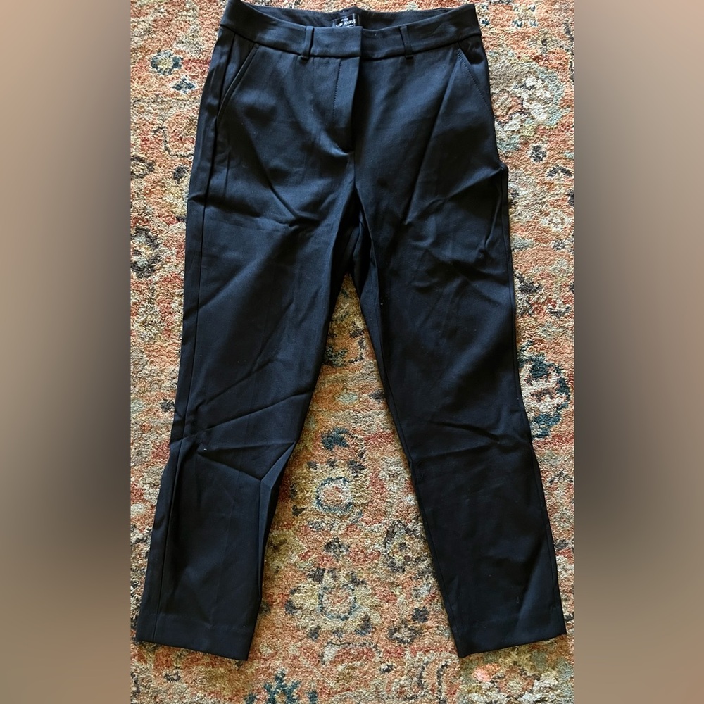 White House Black Market Slim Ankle Black Trousers